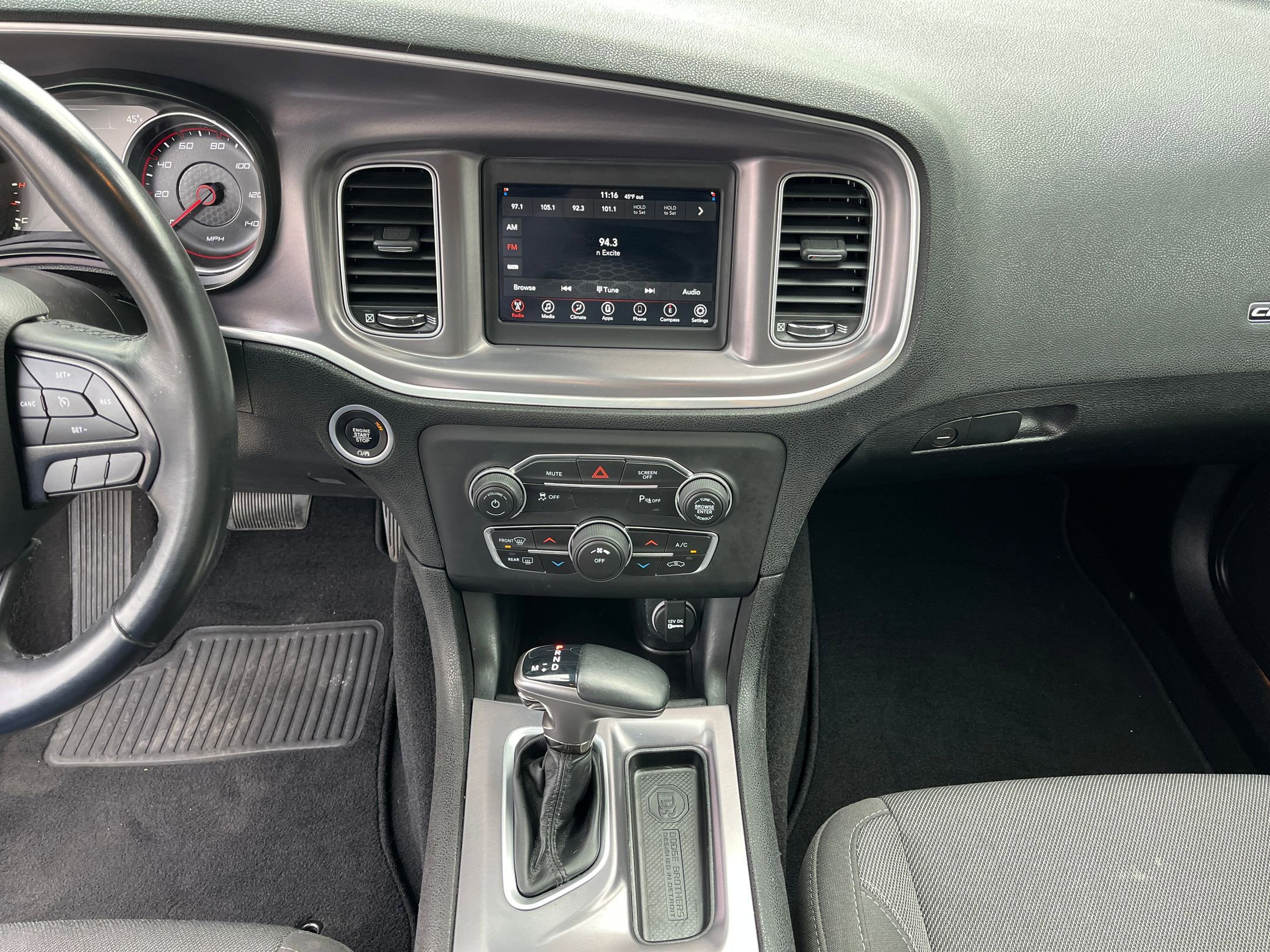 Used 2019 Dodge Charger SXT image 34