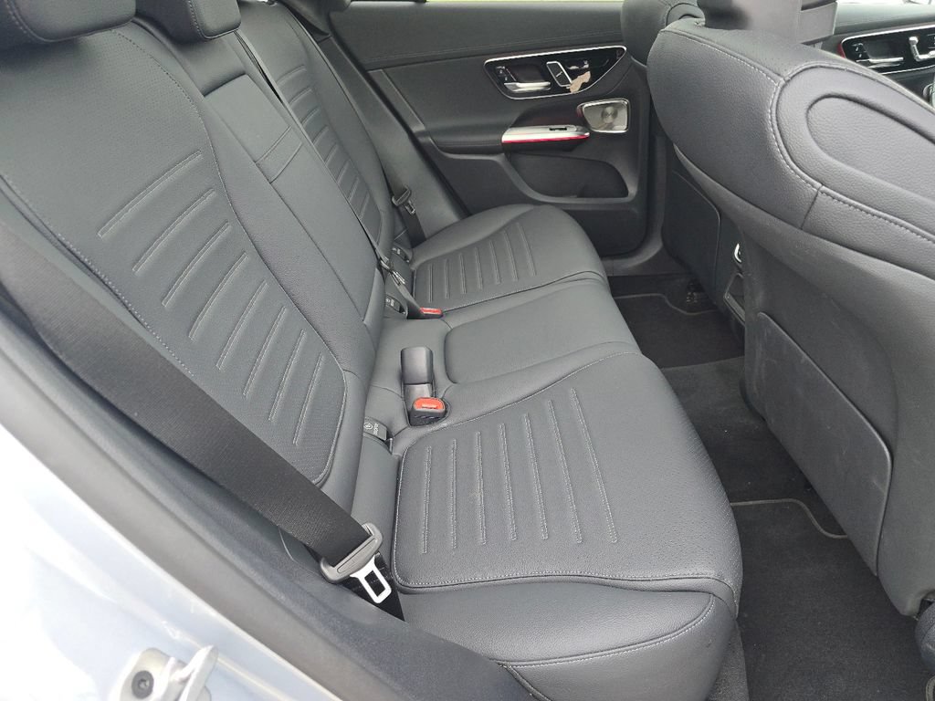Used 2026 Mercedes-Benz GLC 300 4MATIC image 22