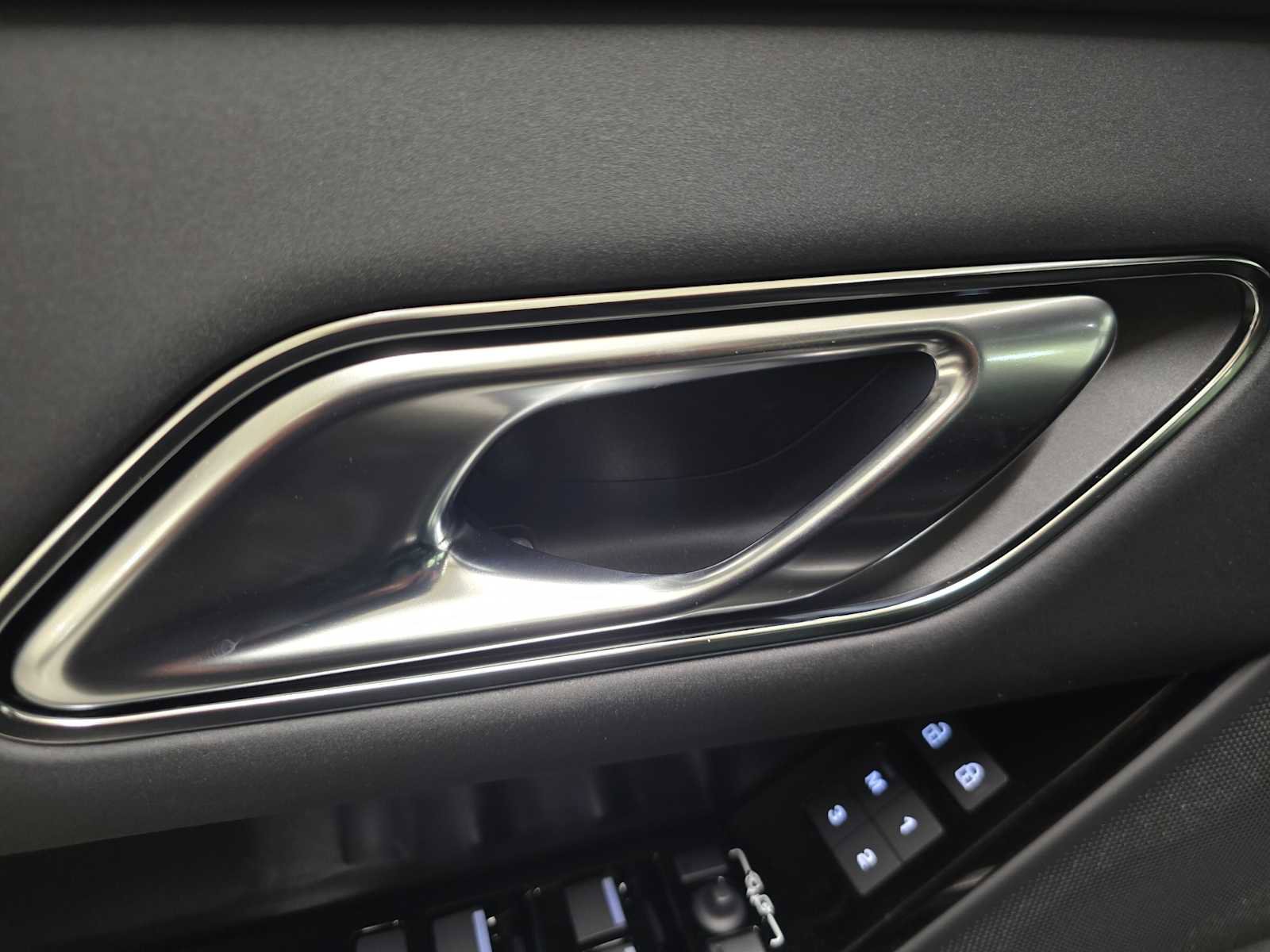 New 2026 Land Rover Range Rover Velar Dynamic SE image 25