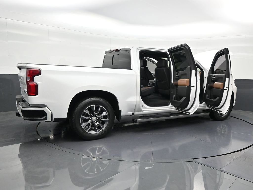 Used 2020 Chevrolet Silverado 1500 High Country w/ Technology Package image 31