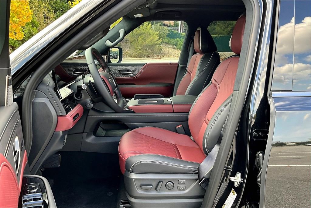 New 2026 INFINITI QX80 Autograph w/ Premium Cargo Package image 12