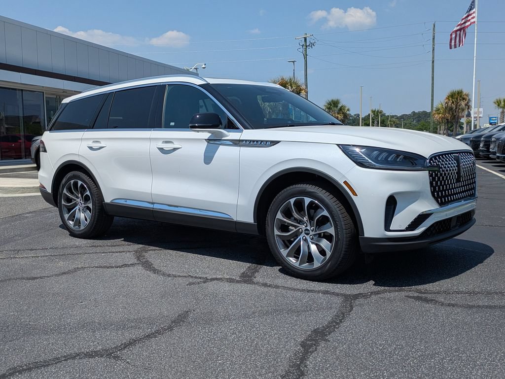 New 2026 Lincoln Aviator Reserve RWD image 2