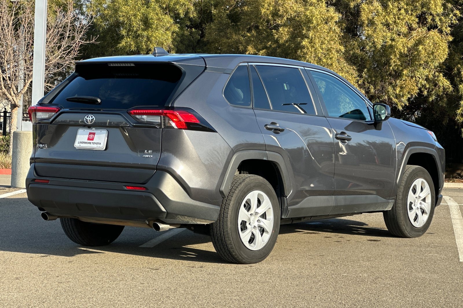 Used 2024 Toyota RAV4 LE image 4