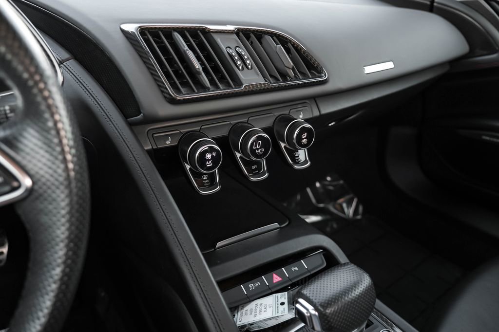 Used 2018 Audi R8 V10 plus image 23