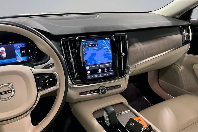 Certified 2025 Volvo V90 B6 Cross Country Plus AWD/4WD image 8