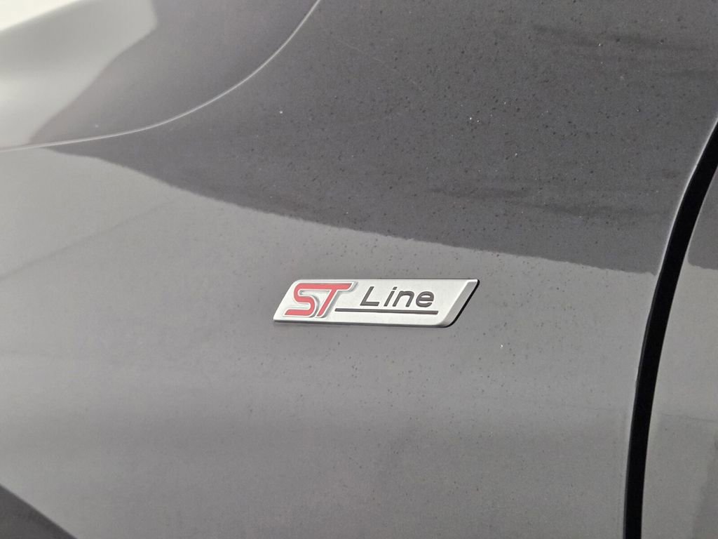 Used 2025 Ford Escape ST-Line image 11