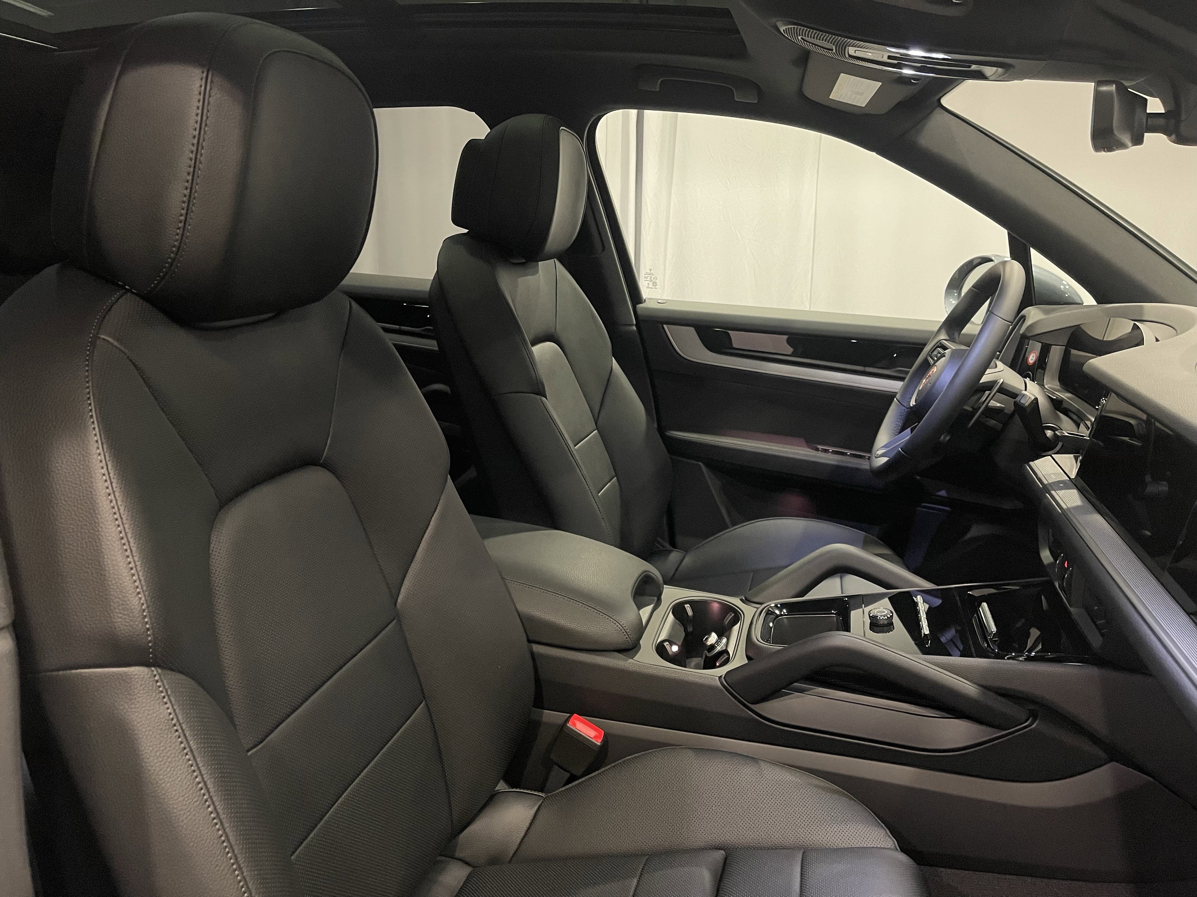 Used 2026 Porsche Cayenne image 15