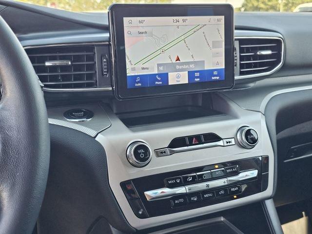 Certified 2022 Ford Explorer XLT w/ Equipment Group 202A image 9