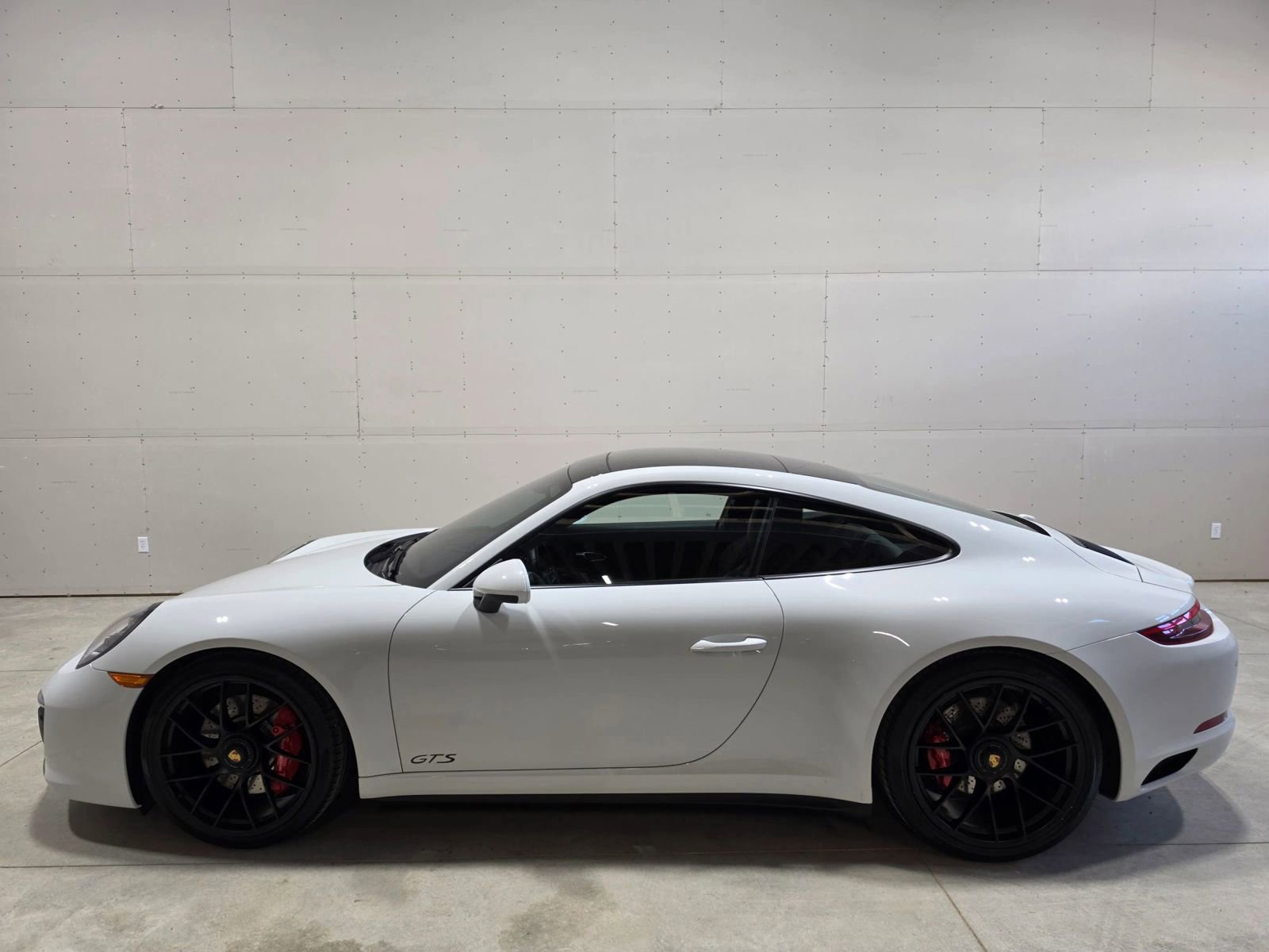 Used 2019 Porsche 911 GT3 RS image 45