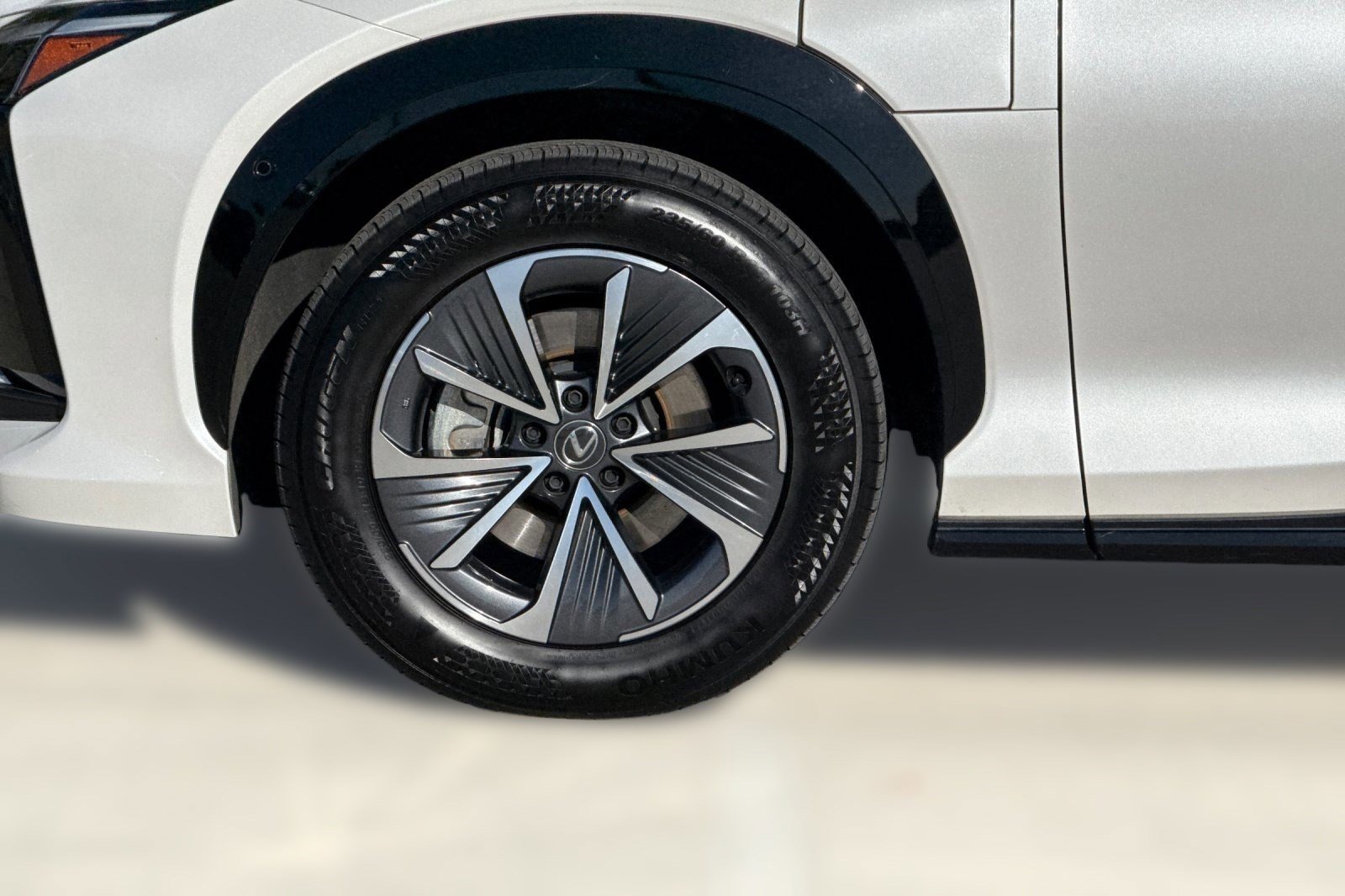 Used 2023 Lexus RZ 450e Premium w/ Technology Package image 12