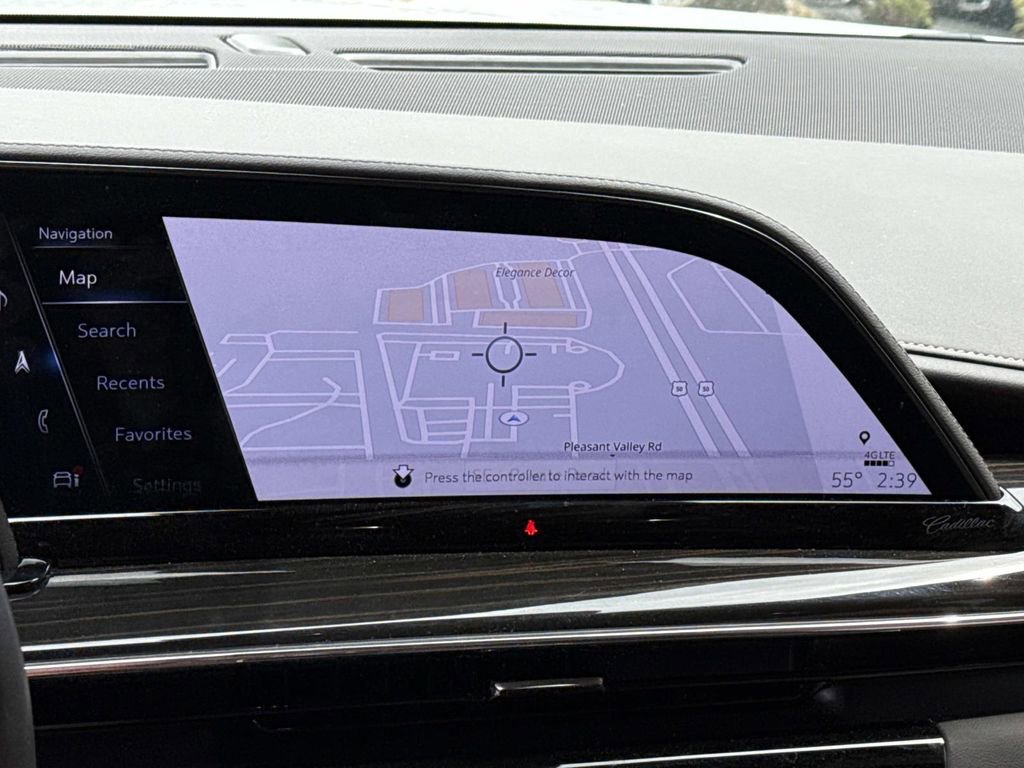 Used 2024 Cadillac Escalade ESV Premium Luxury AWD/4WD image 11