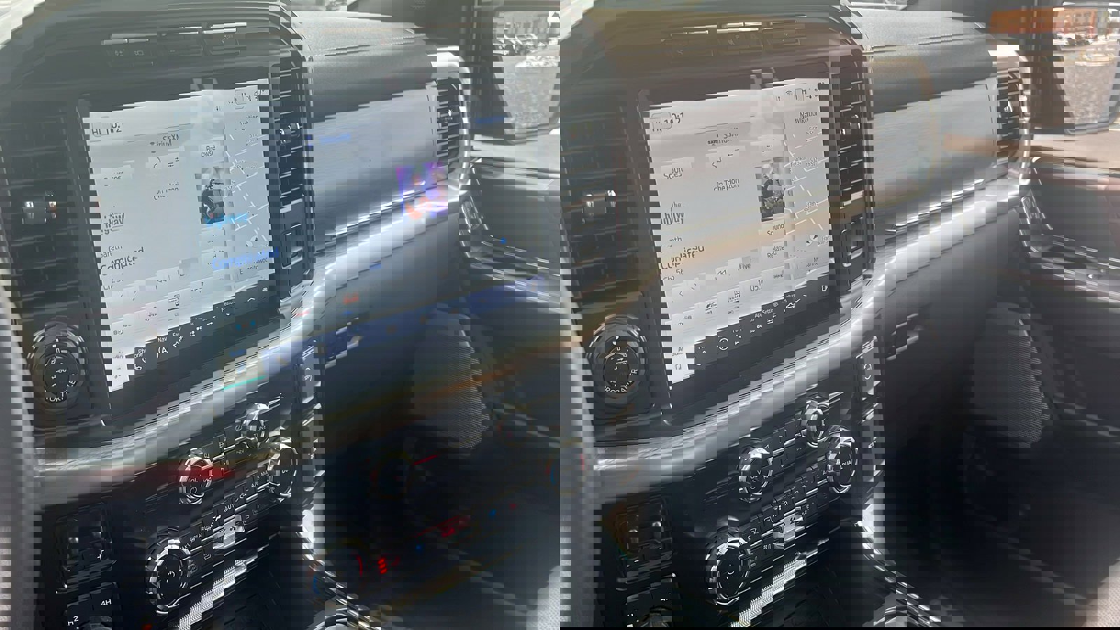 Used 2023 Ford F150 Lariat w/ Equipment Group 502A High image 22