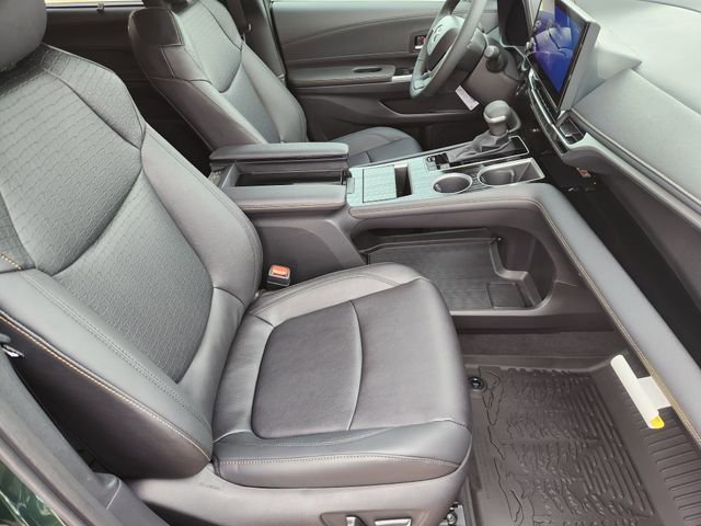 New 2026 Toyota Sienna XLE Woodland Edition image 9