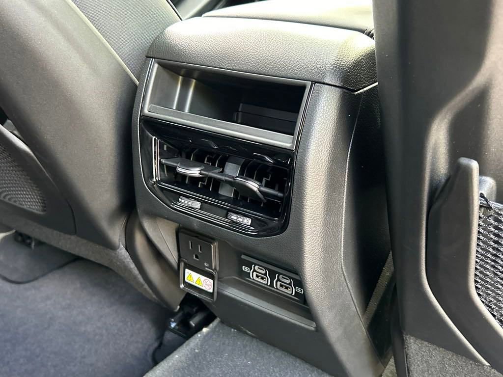 New 2024 Jeep Grand Cherokee Altitude RWD image 27
