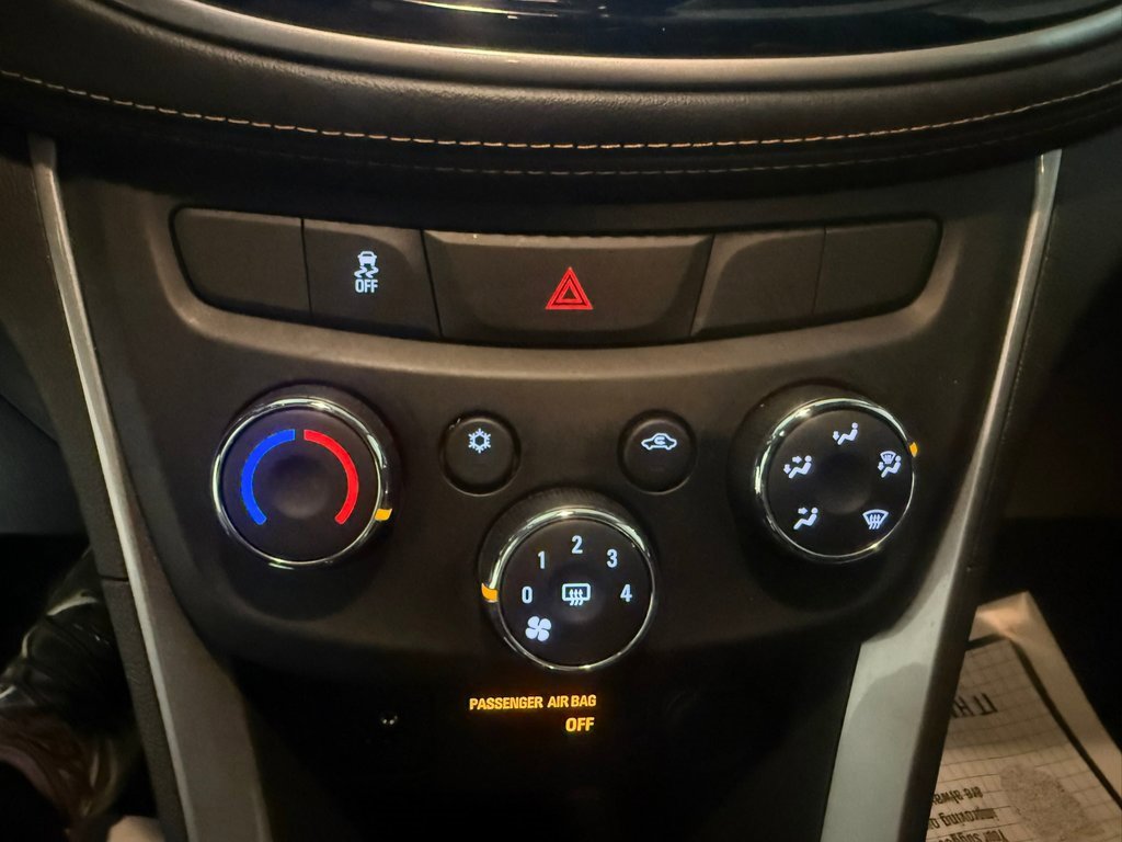 Used 2019 Chevrolet Trax LT w/ LT Convenience Package image 35