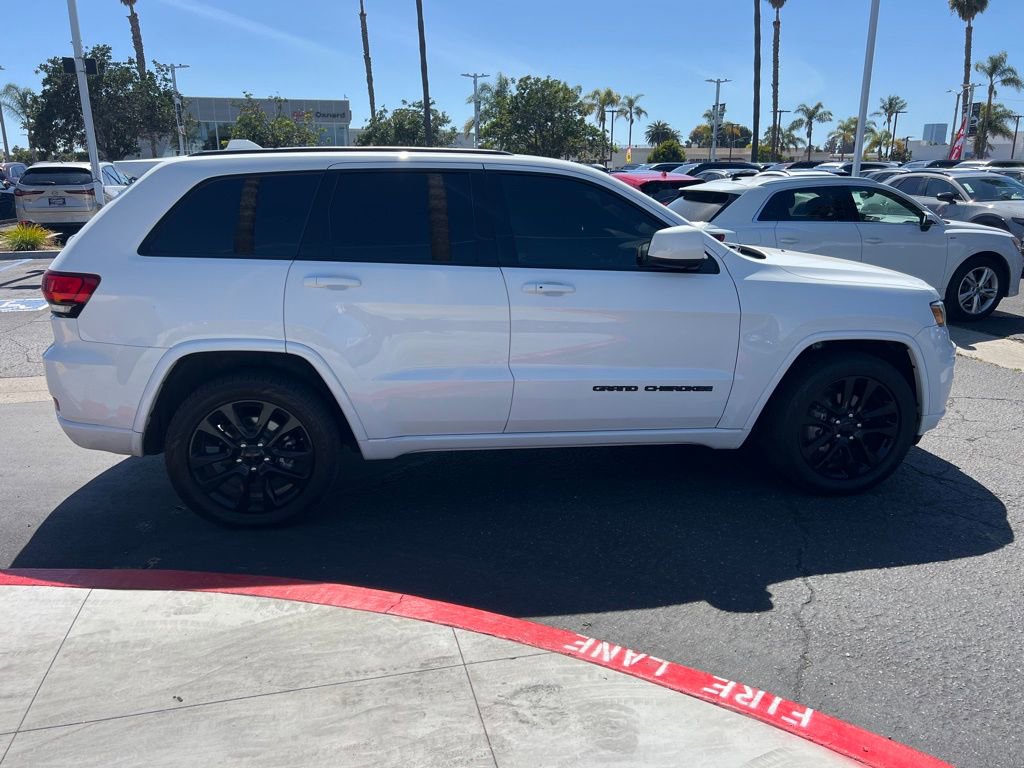 Used 2019 Jeep Grand Cherokee Altitude image 6