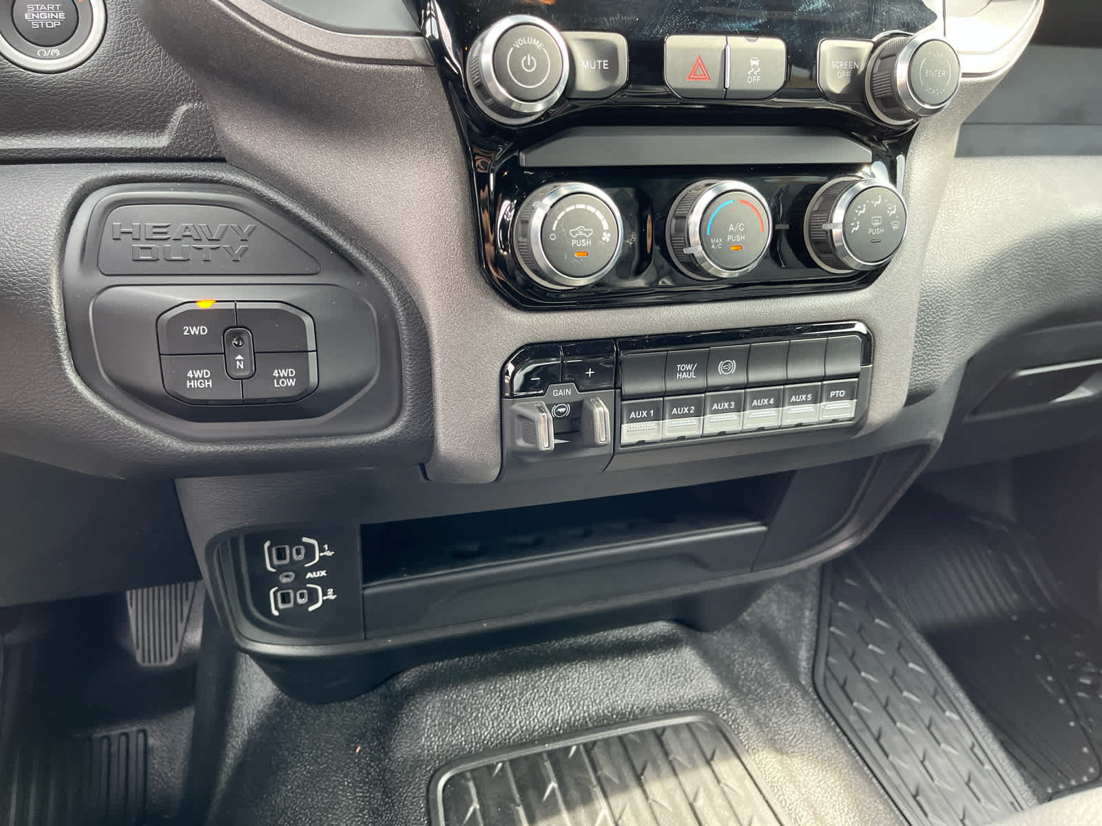 New 2026 RAM 4500 Tradesman w/ Chrome Appearance Group AWD/4WD image 19