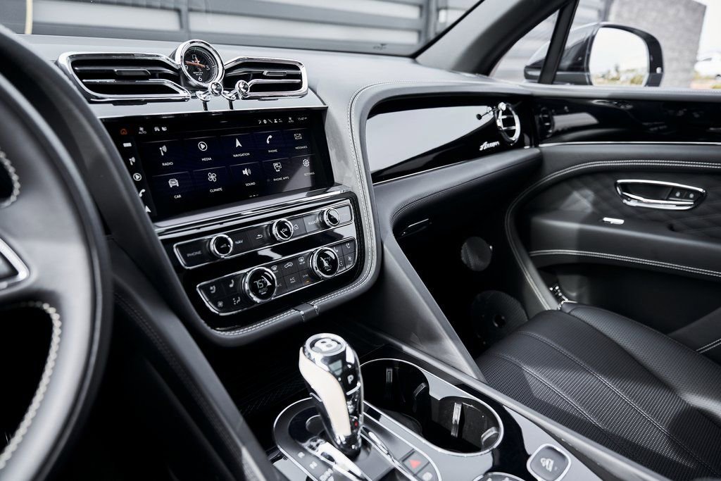 Used 2023 Bentley Bentayga Extended Wheelbase AWD/4WD image 67