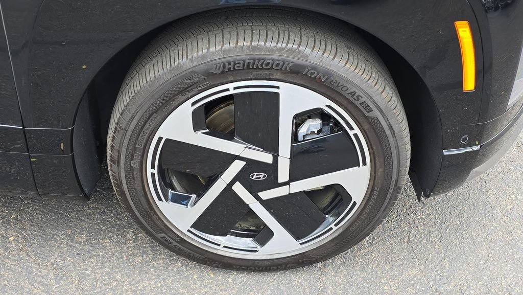 Used 2026 Hyundai Ioniq 9 Calligraphy AWD/4WD image 9
