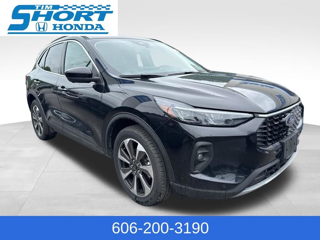 Used 2024 Ford Escape Platinum AWD/4WD image 4