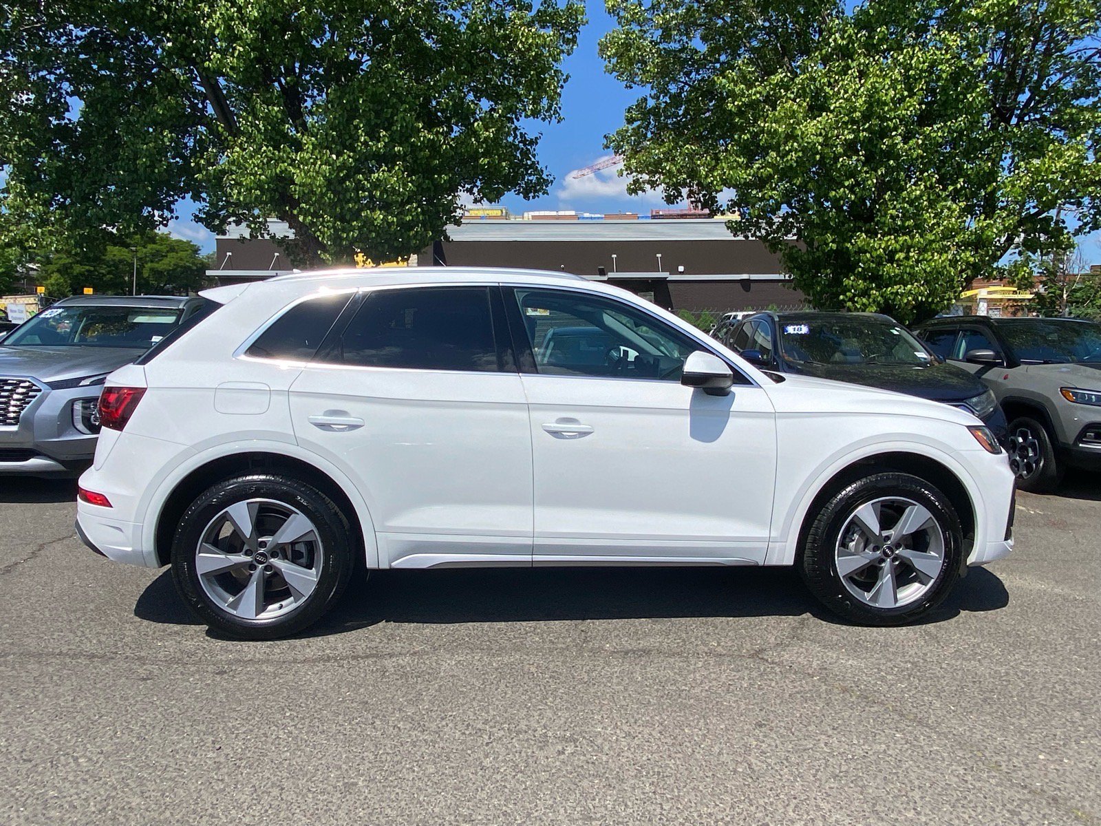Used 2023 Audi Q5 2.0T Premium AWD/4WD image 2