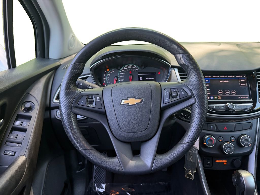 Used 2020 Chevrolet Trax LT AWD/4WD image 12