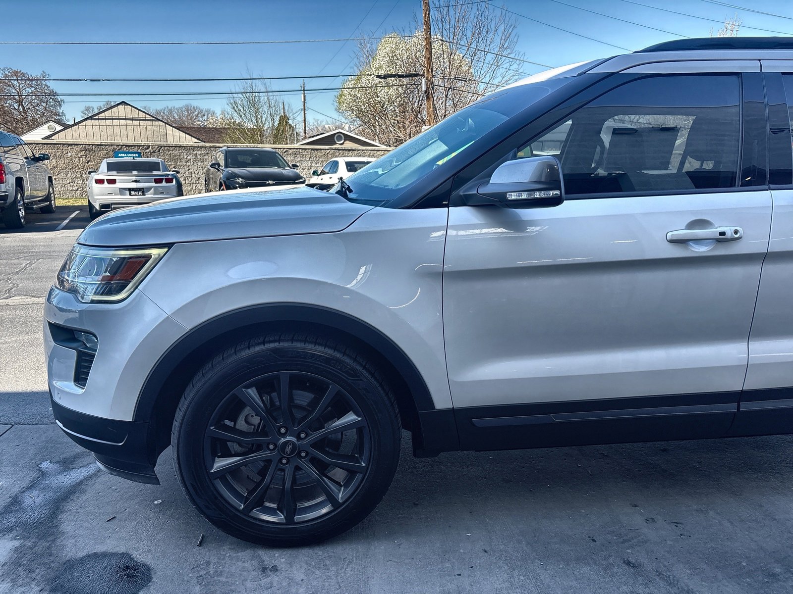 Used 2018 Ford Explorer XLT w/ Equipment Group 202A image 17