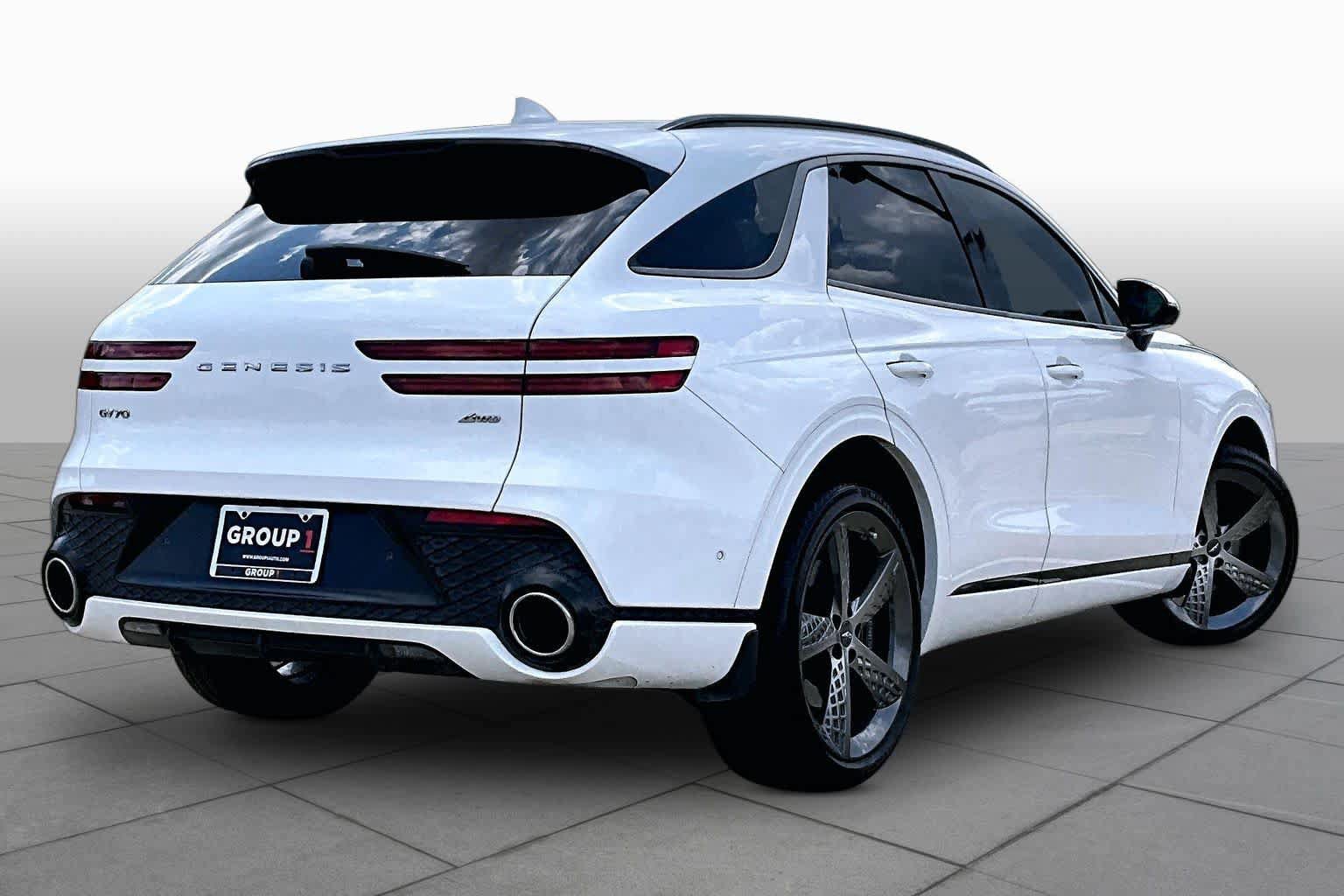 Used 2023 Genesis GV70 2.5T w/ Sport Prestige Package AWD/4WD image 13