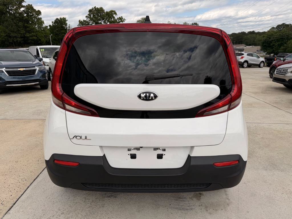 Used 2021 Kia Soul LX FWD image 15