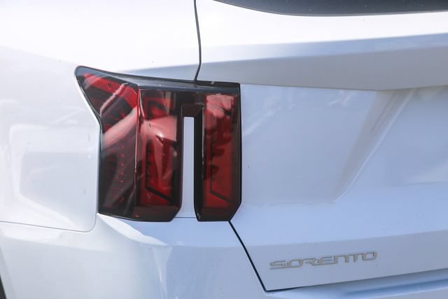 New 2026 Kia Sorento S w/ S Panoramic Sunroof Package FWD image 17
