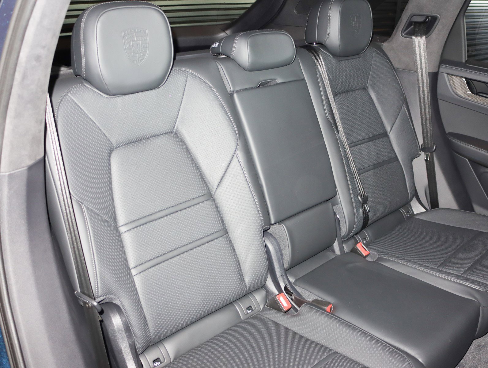 Used 2026 Porsche Cayenne GTS image 6