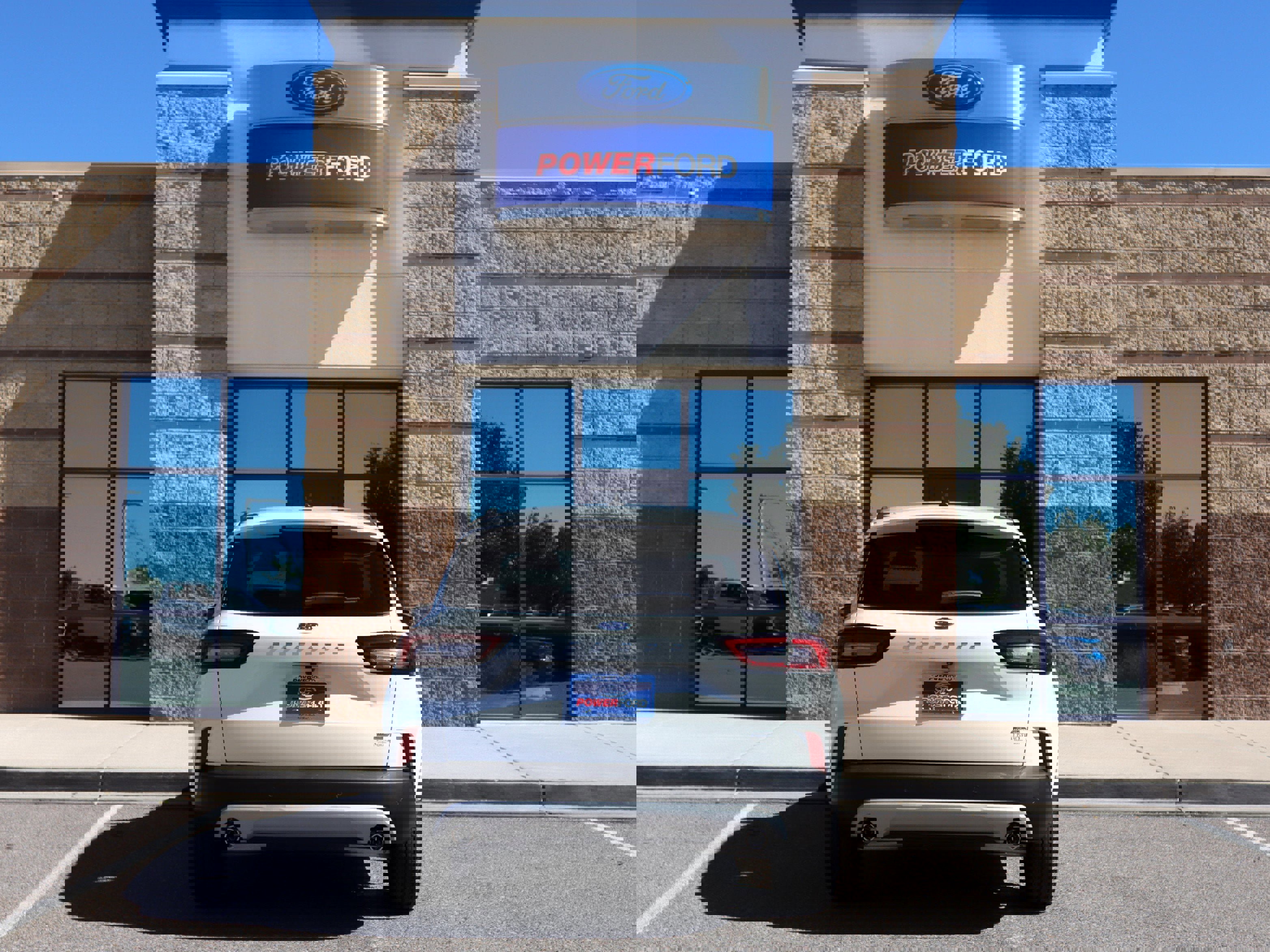 New 2025 Ford Escape SE w/ PHEV Premium Package image 7