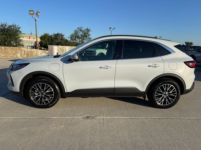 Used 2025 Ford Escape SE w/ PHEV Premium Package FWD image 8