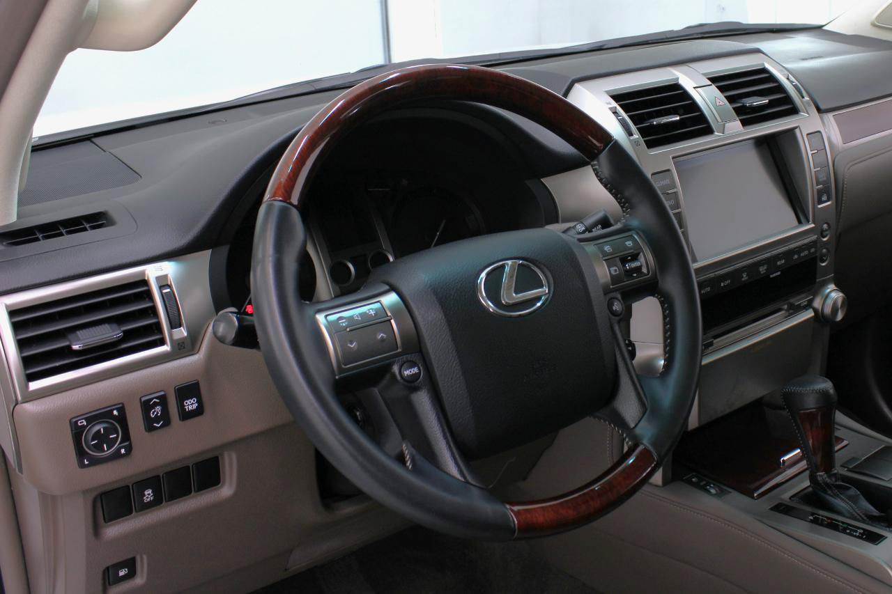 Used 2012 Lexus GX 460 w/ Comfort Plus Pkg AWD/4WD image 32