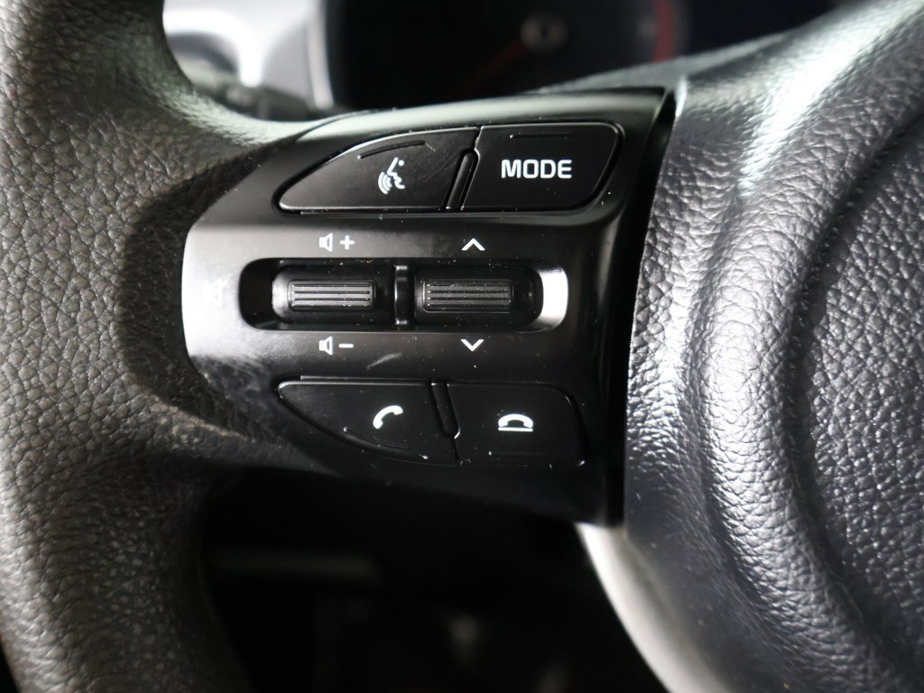 Used 2023 Kia Rio LX image 31
