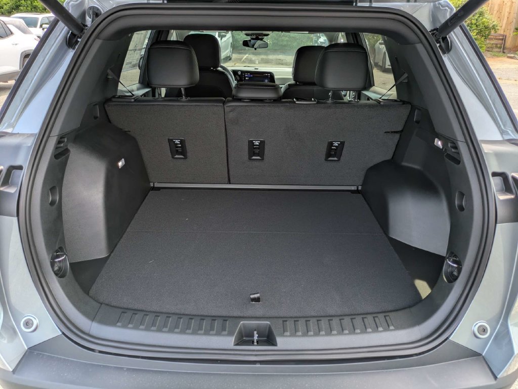 New 2026 Chevrolet Equinox LT w/ Convenience Package II FWD image 13