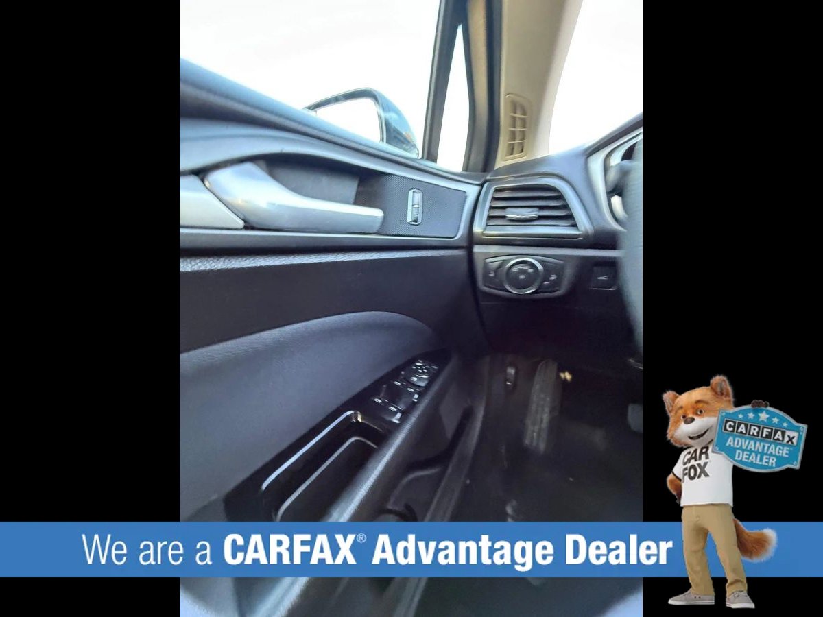 Used 2016 Ford Fusion SE FWD image 52
