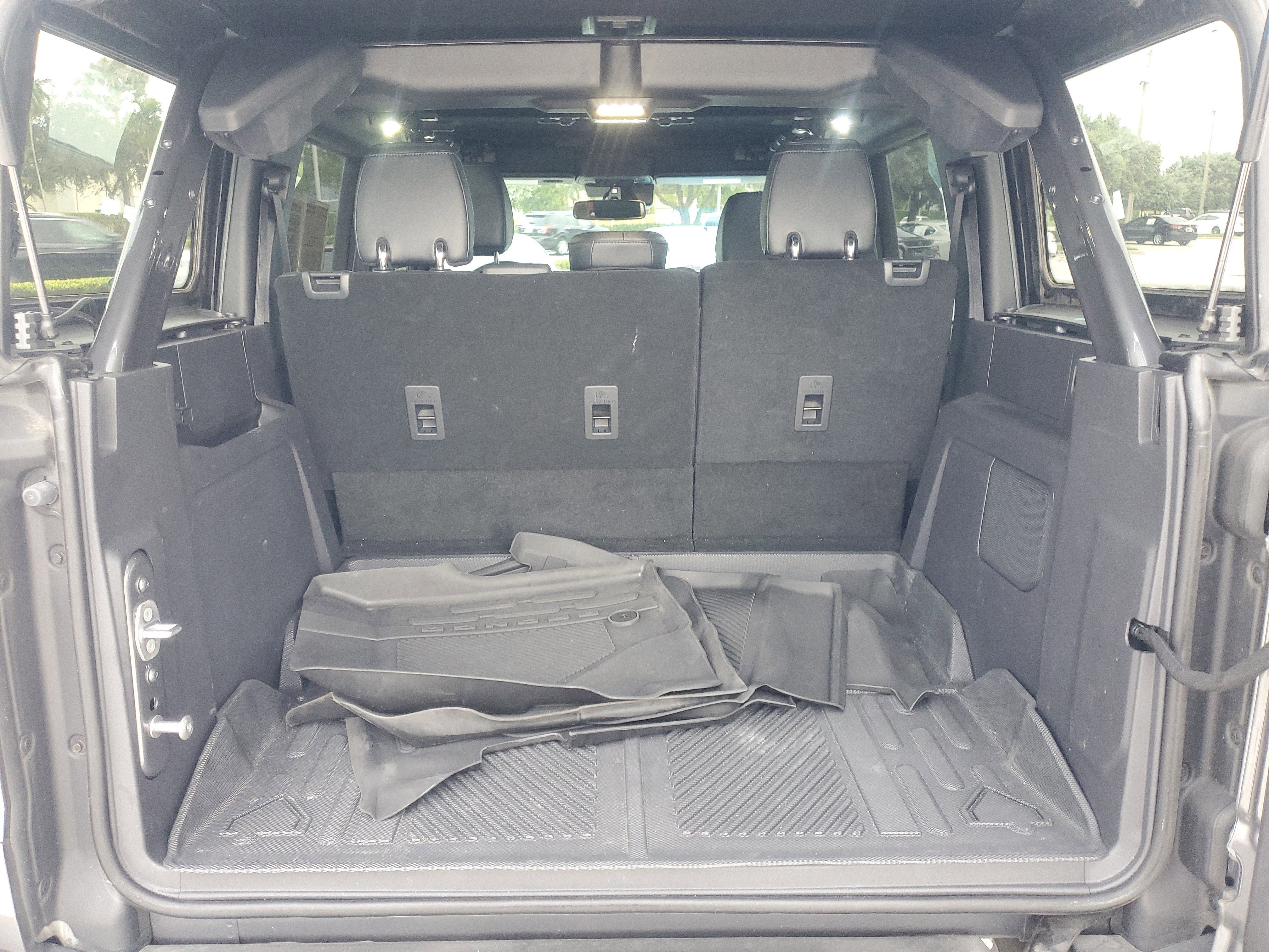 Used 2023 Ford Bronco Wildtrak image 12