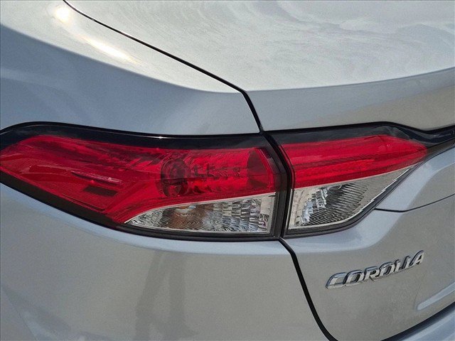 Used 2025 Toyota Corolla LE FWD image 22