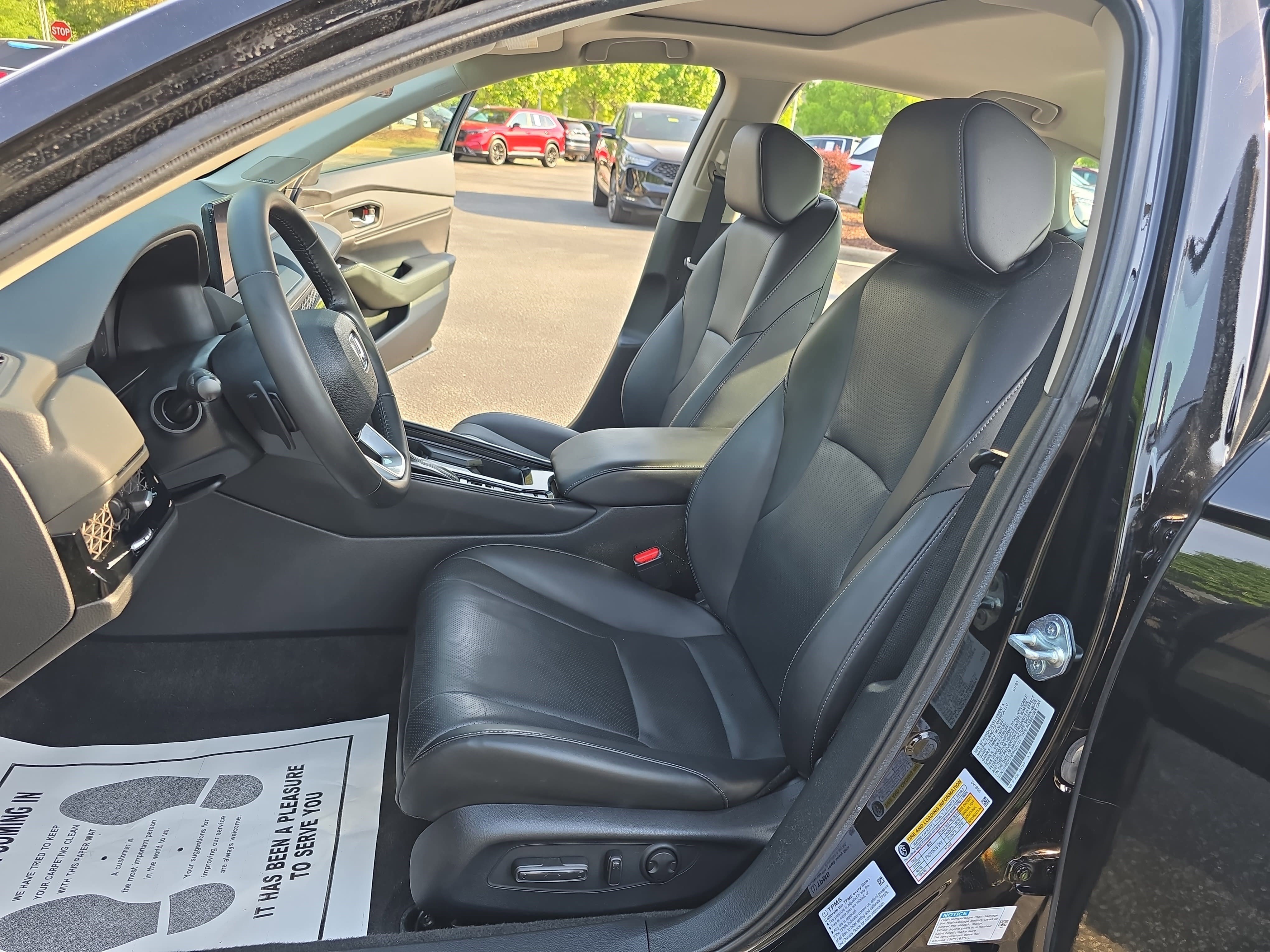 Used 2023 Honda Accord Touring image 15
