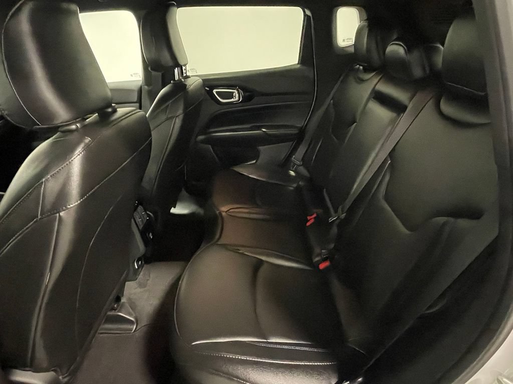 Used 2026 Jeep Compass Limited AWD/4WD image 19