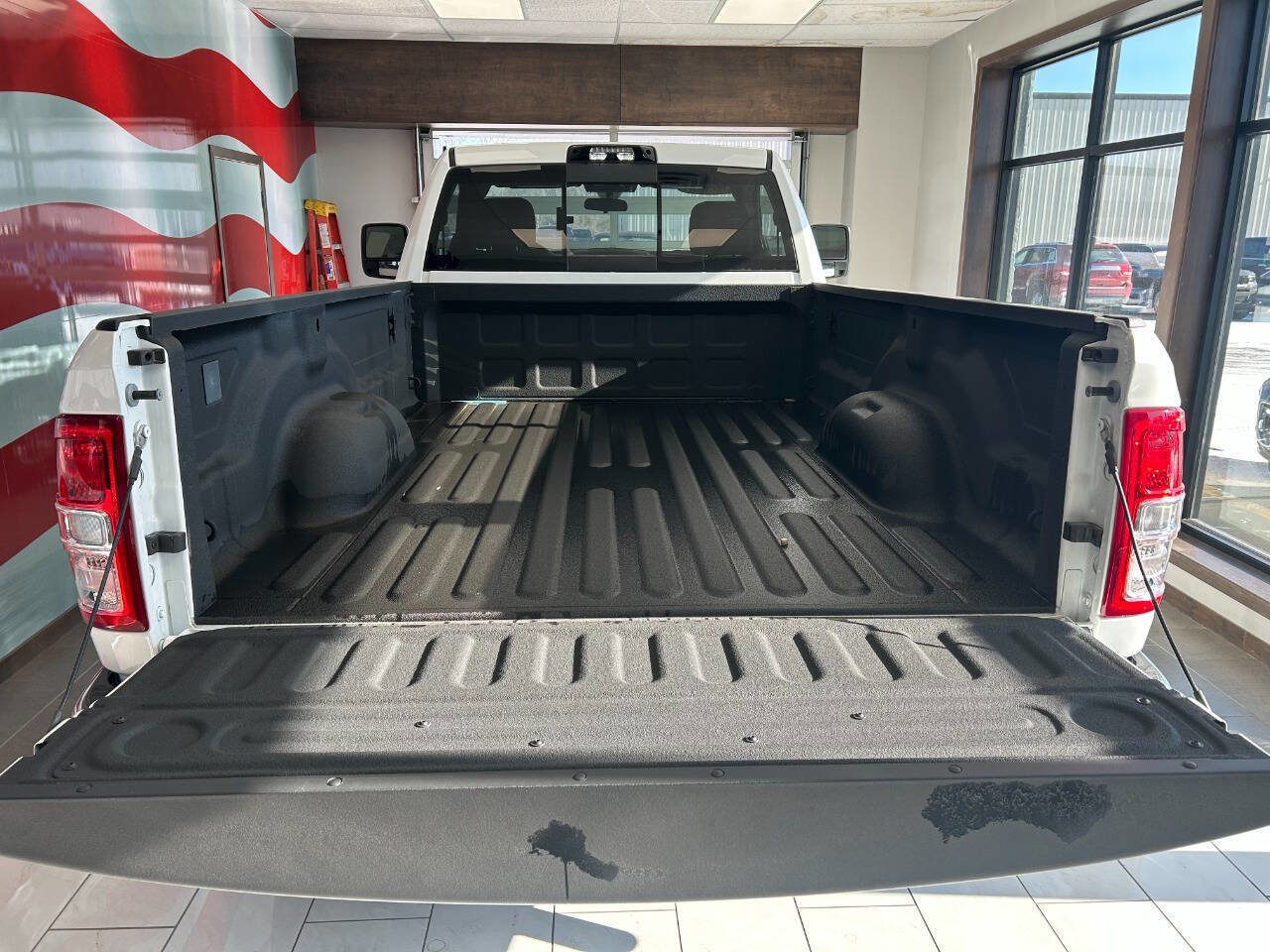 Used 2024 RAM 2500 Tradesman w/ Chrome Appearance Group image 6