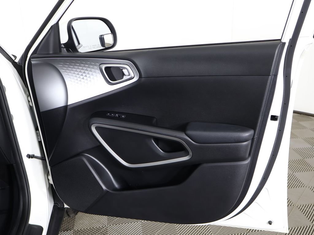 Used 2021 Kia Soul LX FWD image 20