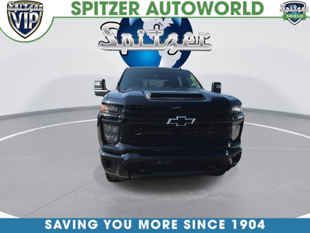 Used 2024 Chevrolet Silverado 2500 Custom w/ Custom Value Package AWD/4WD image 3
