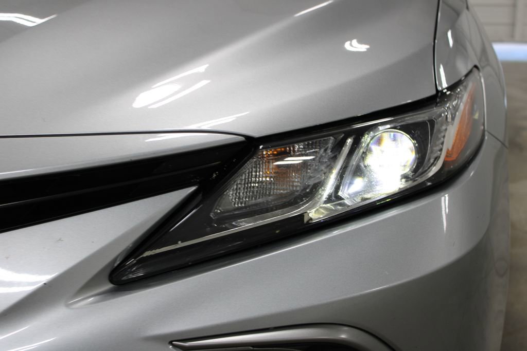 Used 2022 Toyota Camry LE FWD image 13