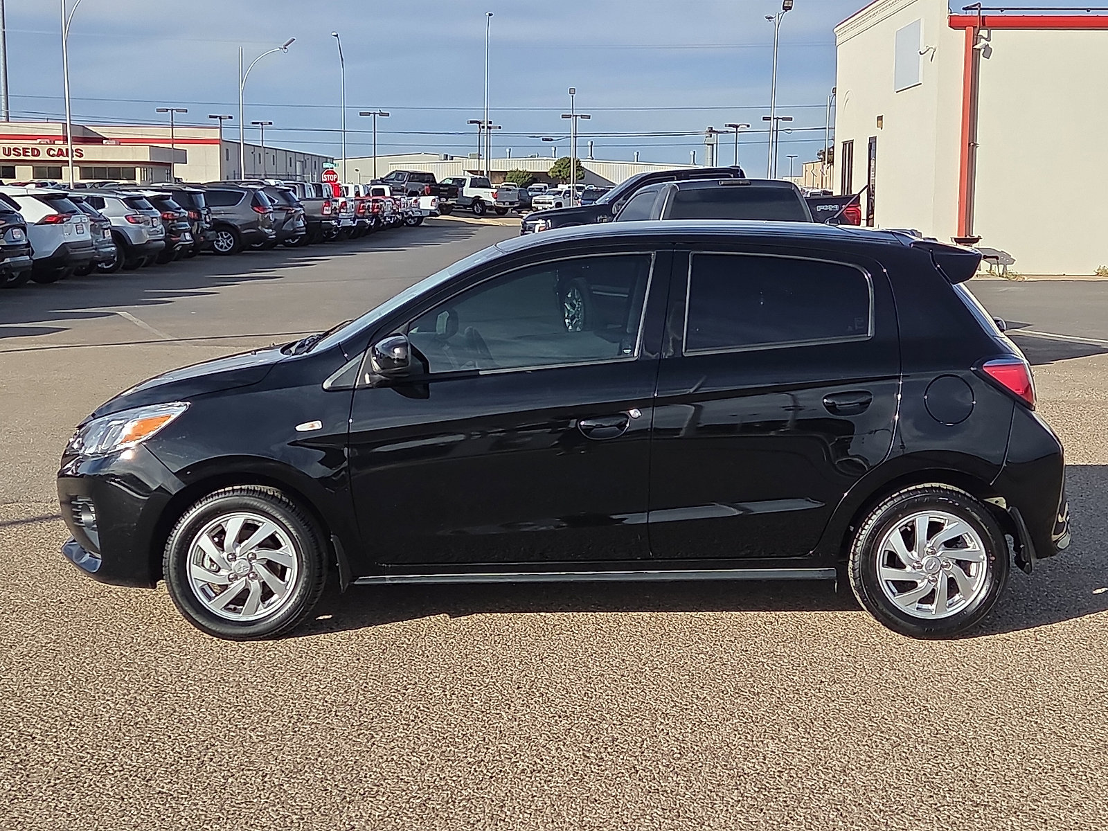Used 2024 Mitsubishi Mirage LE image 2
