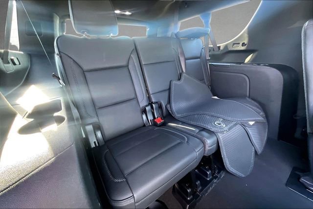 Used 2025 GMC Yukon XL Denali AWD/4WD image 28