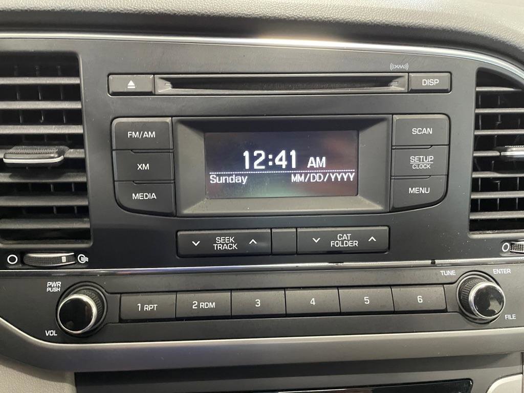 Used 2017 Hyundai Elantra SE FWD image 29