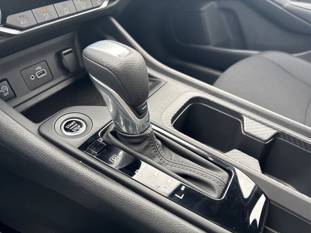 Used 2025 Nissan Sentra S image 29