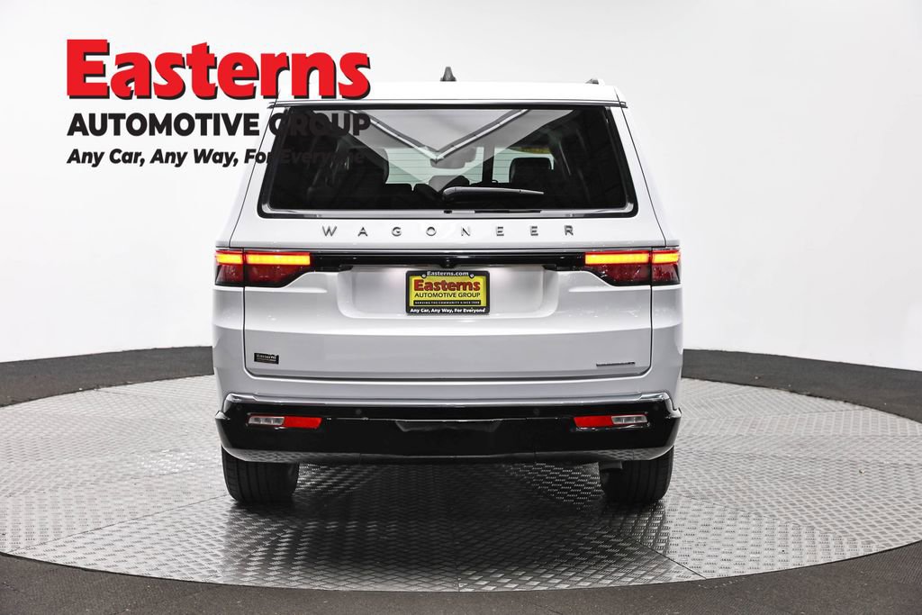 Used 2024 Jeep Wagoneer L Series II w/ Flexible Seating Group RWD image 6